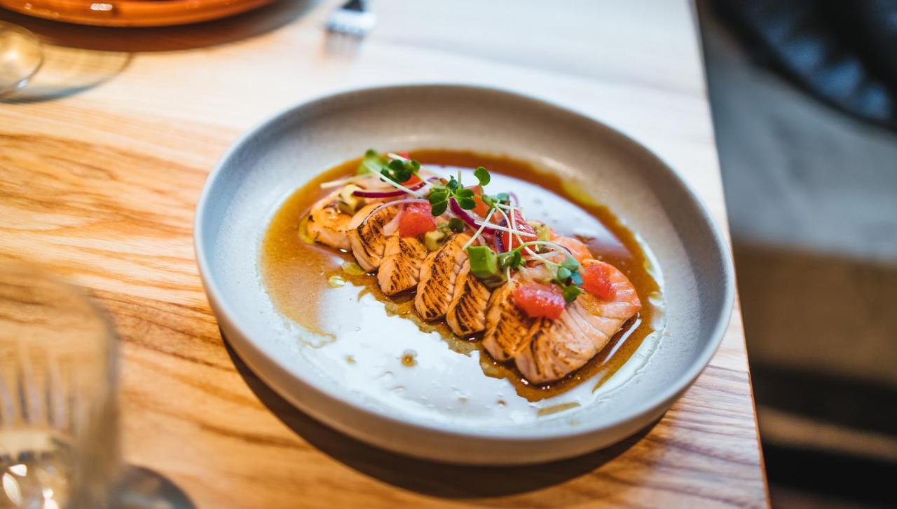 루머스 호텔 프랑크푸르트 외부 사진 Salmon