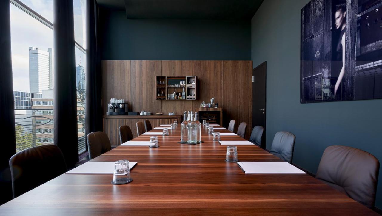 루머스 호텔 프랑크푸르트 외부 사진 Meeting room at the London offices