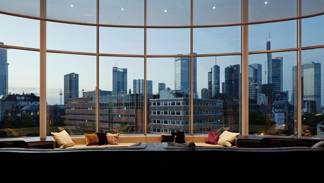 루머스 호텔 프랑크푸르트 외부 사진 View from the library