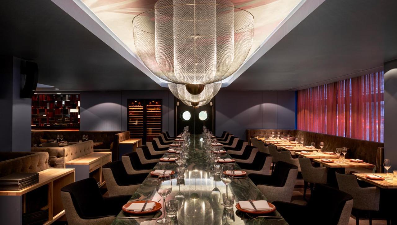 루머스 호텔 프랑크푸르트 외부 사진 Interior of the restaurant