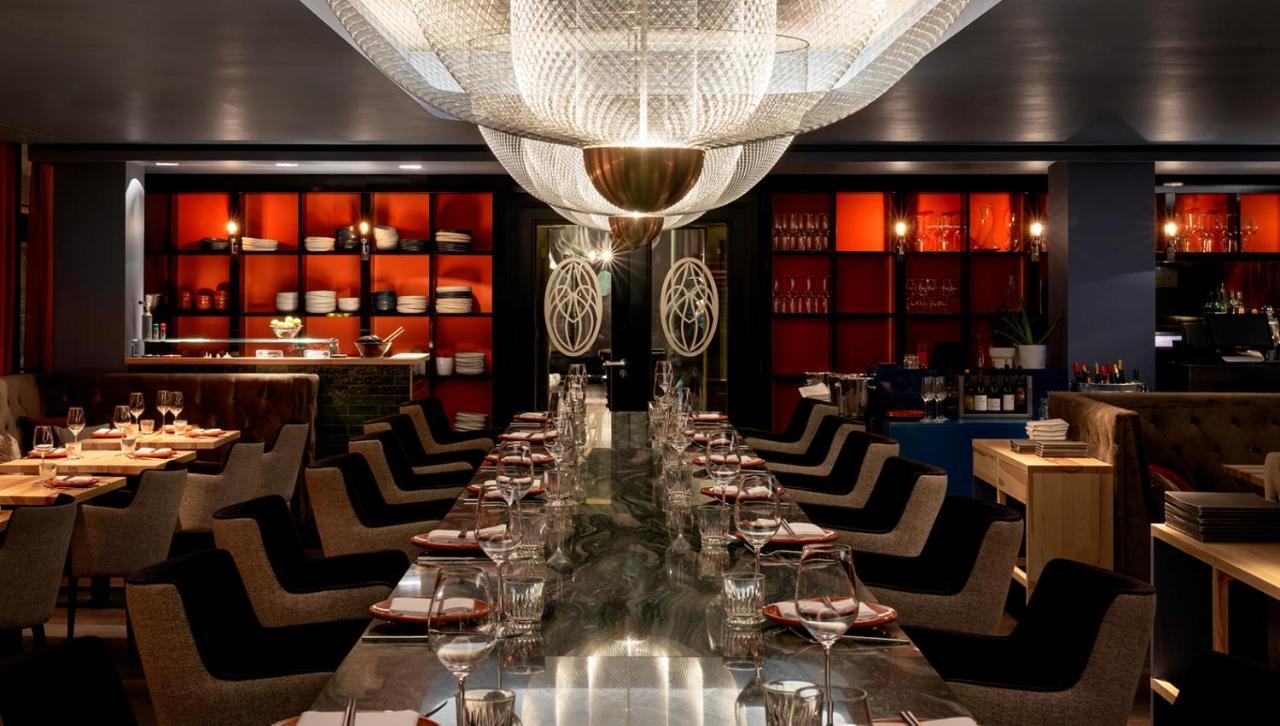 루머스 호텔 프랑크푸르트 외부 사진 The interior of the restaurant